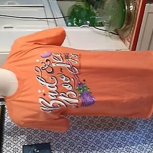 Southern Couture medium Halloween 🎃 shirt